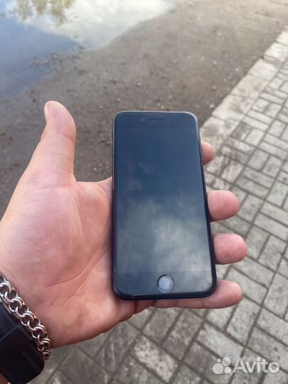 Телефон iPhone 7 128gb