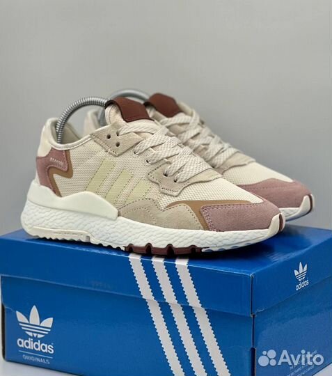 Кроссовки женские Adidas Jogger