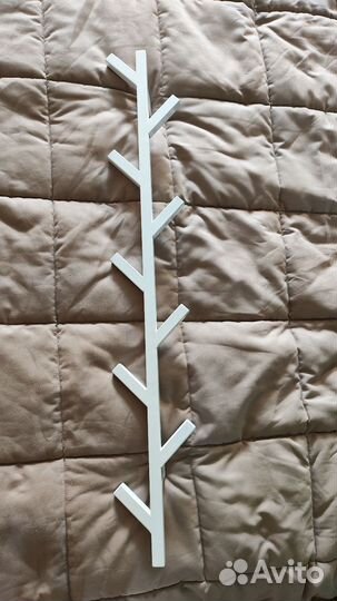 Вешалка ветка