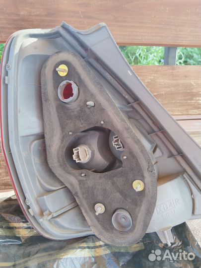 Фара правая на Hondа fit 2001