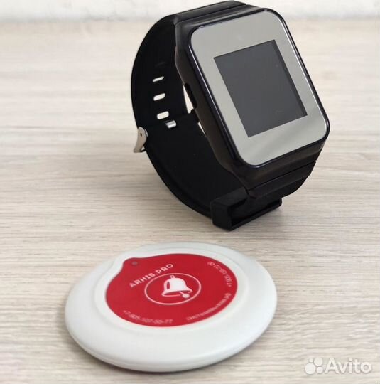 Кнопка вызова персонала и часы в ассортименте