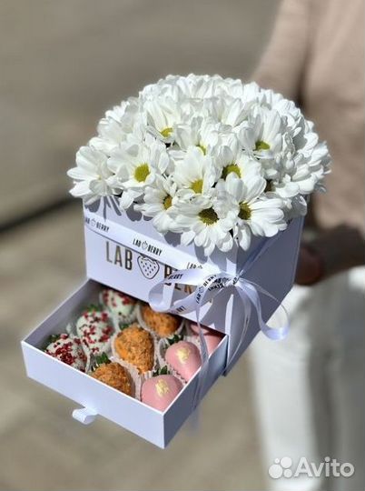 Боксы с клубникой в шоколаде