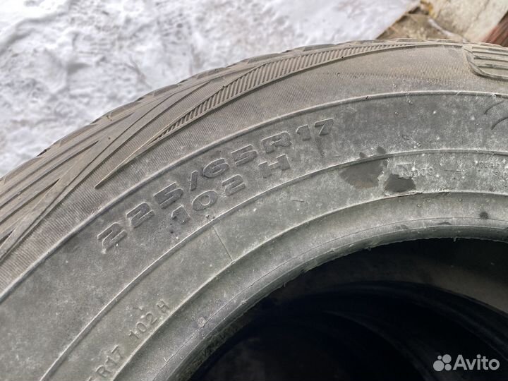 Kumho Road Venture APT KL51 225/65 R17 H