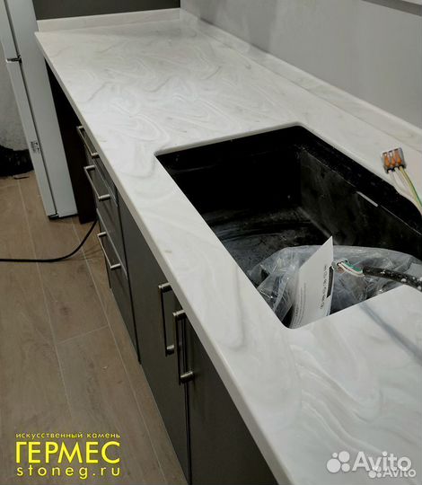 Столешница из искусственного камня м2