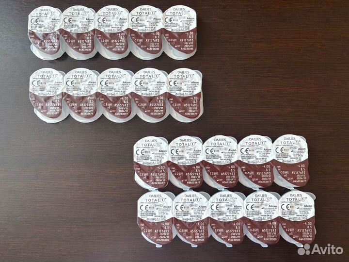 Линзы контактные однодневные -4 Alcon Dailies Tota