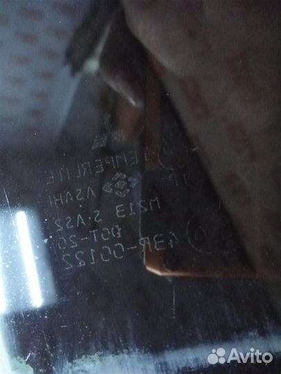 Стекло двери заднее правое Mitsubishi Lancer CS3W