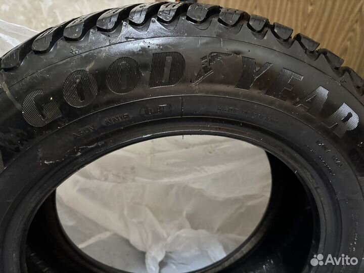 Goodyear UltraGrip 225/65 R15