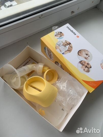 Молокоотсос medela ручной