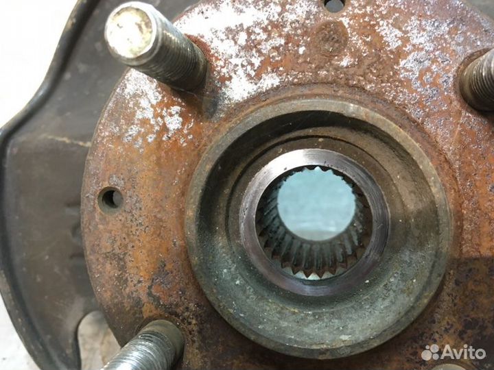 Кулак поворотный ступица в сборе передний правый