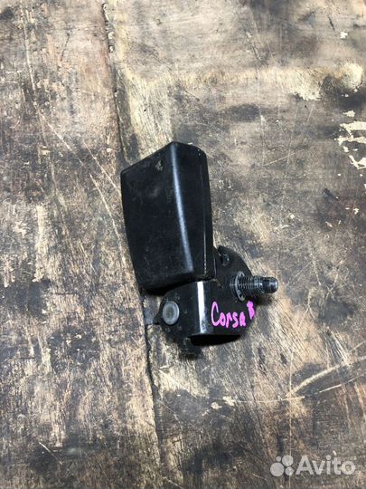 Ответная часть ремня безопасности Opel Corsa D