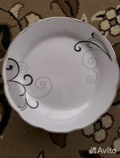 Набор тарелок