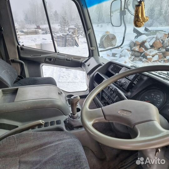 Бортовой грузовик Mitsubishi Fuso Fighter с КМУ Tadano, 1997