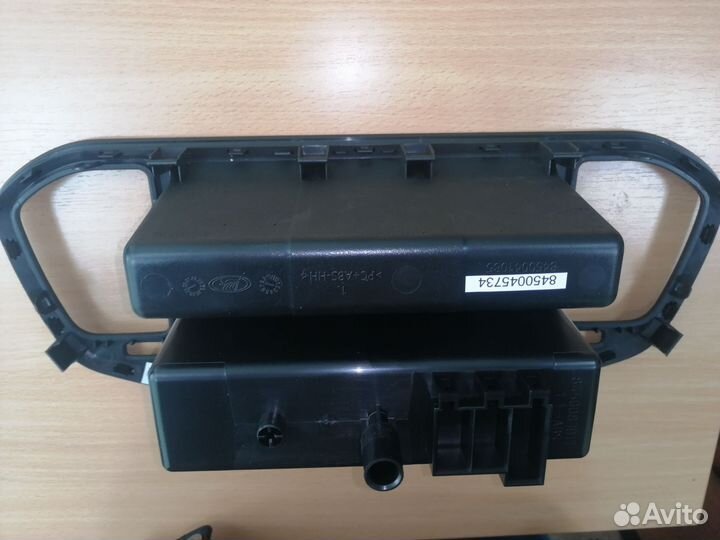 LADA vesta коробка для мелких вещей в сборе