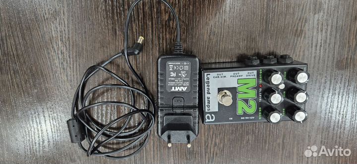 Гитарный предусилитель / педаль AMT M2