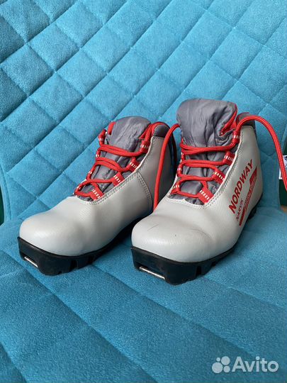 Лыжные ботинки