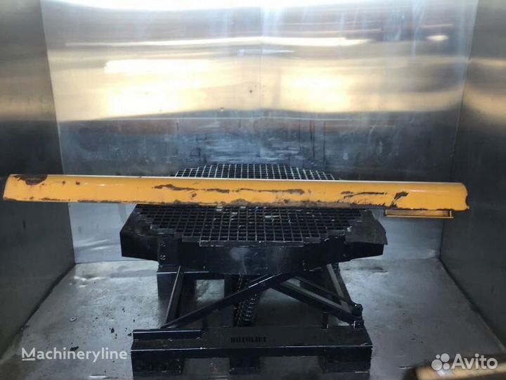 Клапанная крышка Liebherr 10831273