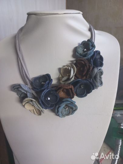 Колье из натуральной кожи