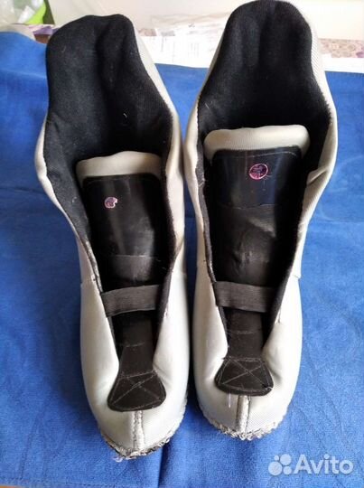 Коньки хоккейные