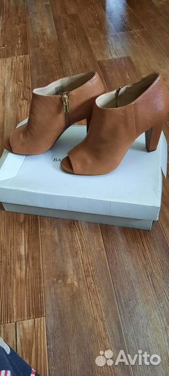 Продаю ботильоны