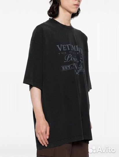 Футболка vetements