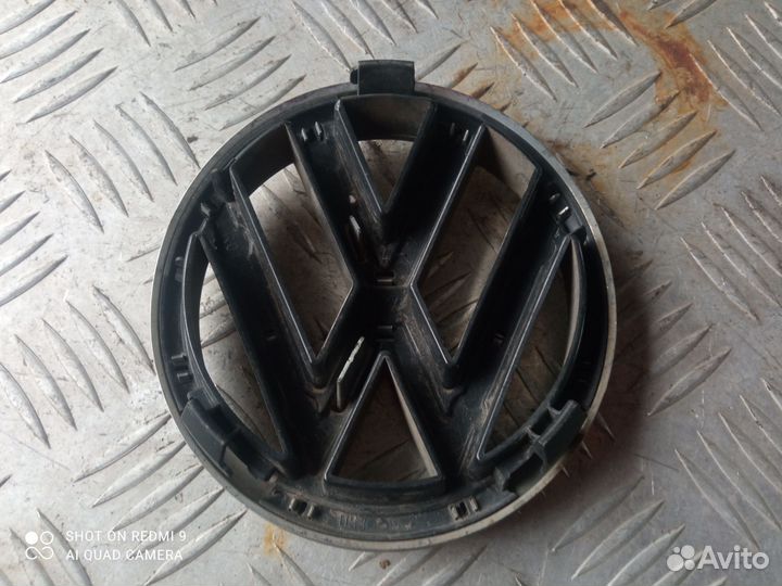 Эмблема на решётку радиатора Volkswagen Polo седан