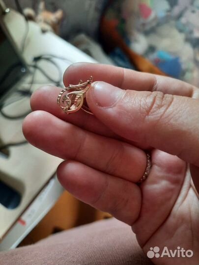 Золотые серьги