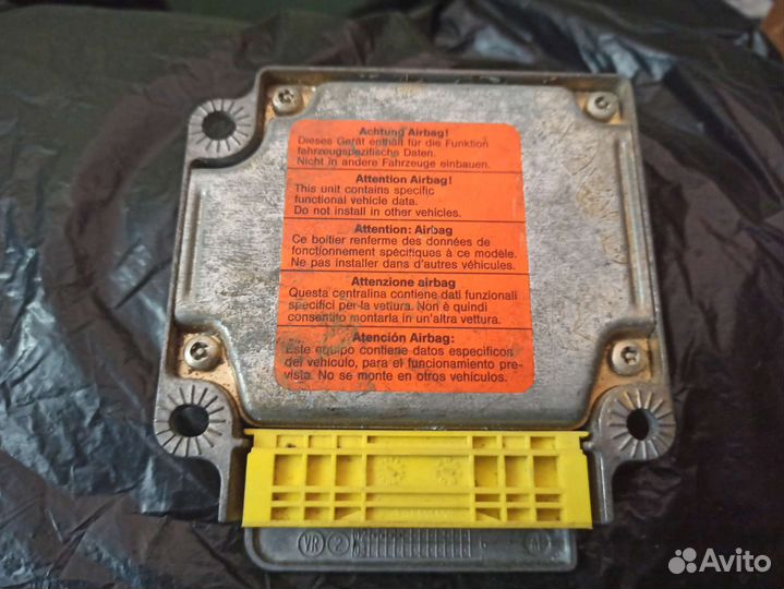 Блок управления AIR BAG Passat b5+