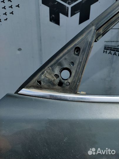 Передняя левая дверь BMW 7 серии II (E32)