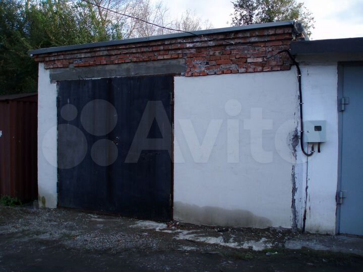 Гараж, > 30 м²