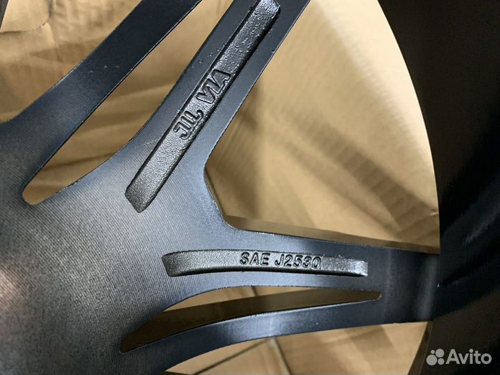 Диски R19 для BMW G30 825М стиль