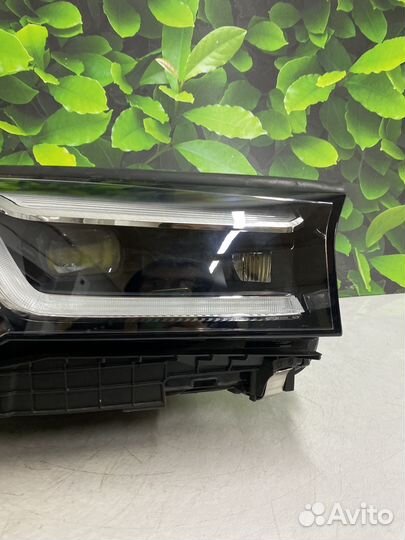 Bmw F90 Adaptive LED фара правая Хром