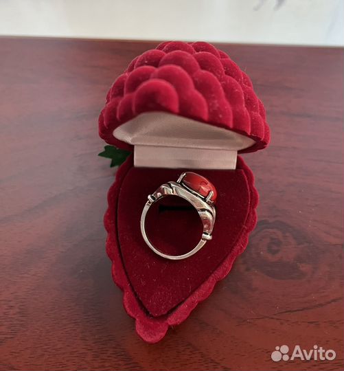 Серьги и кольцо с Кораллом