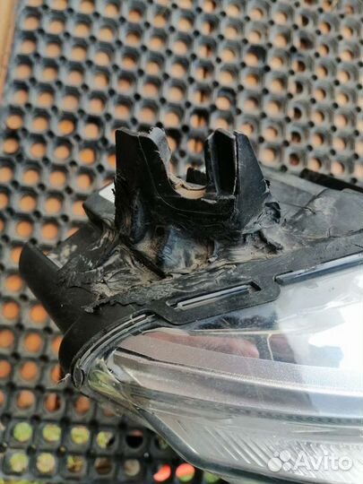 Фара правая Volvlo truck FH с 2014г