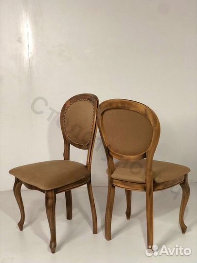 Столы и стулья