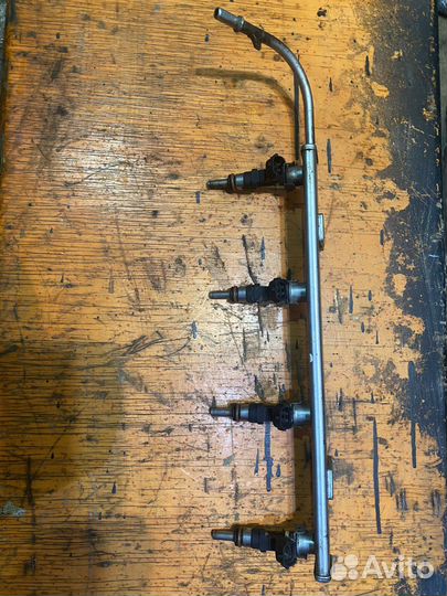 Форсунки,топливная рампа lancer 10 2.0