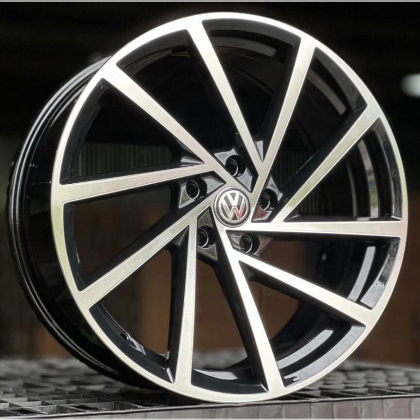 Литые диски Volkswagen 8×R19 5×112