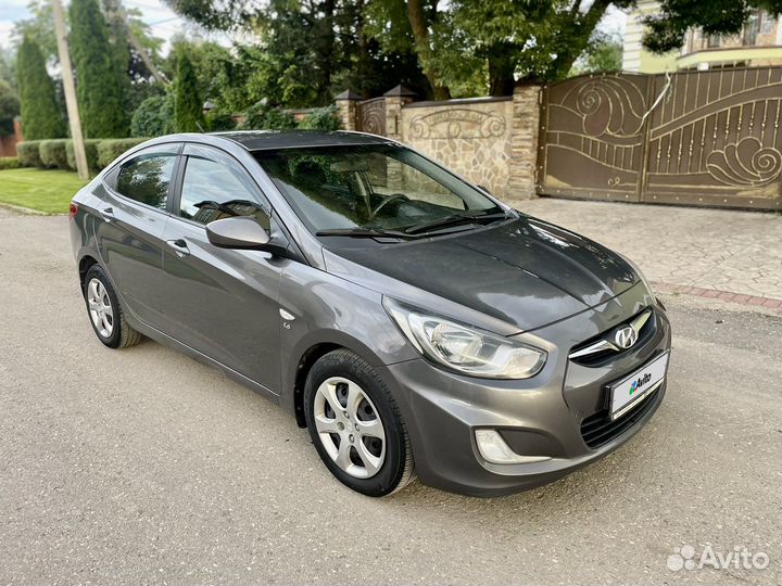 Hyundai Solaris 1.6 AT, 2012, 197 800 км