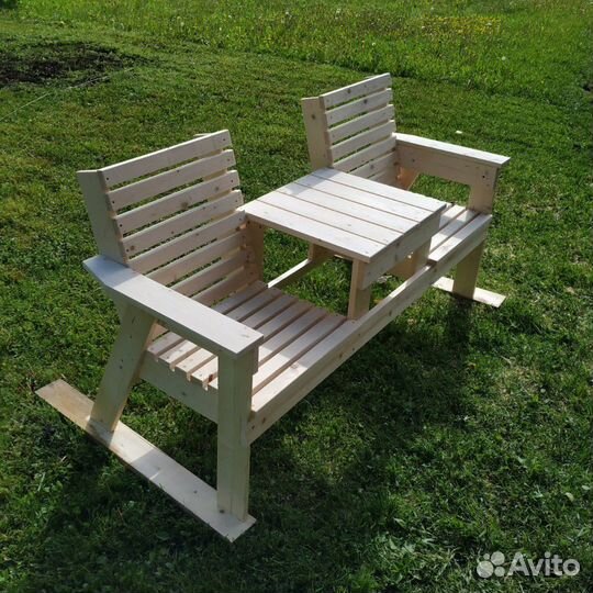 Лавочка со столиком