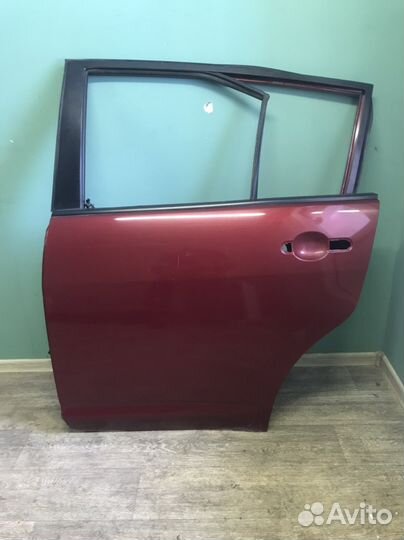 Дверь задняя левая Nissan Tiida C11
