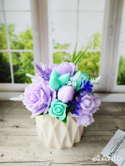 Букет из мыла ручной работы в кашпо