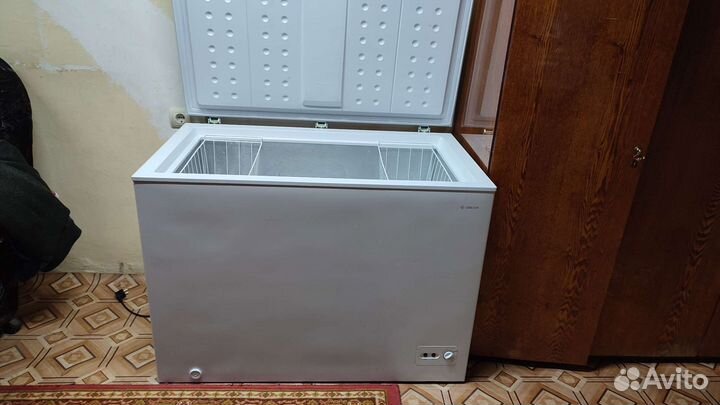 Морозильный ларь Dexp C220BMA 290л