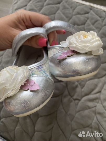 Туфли для девочки праздничные 26