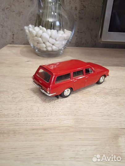 Модель автомобиля газ-24-02 Волга