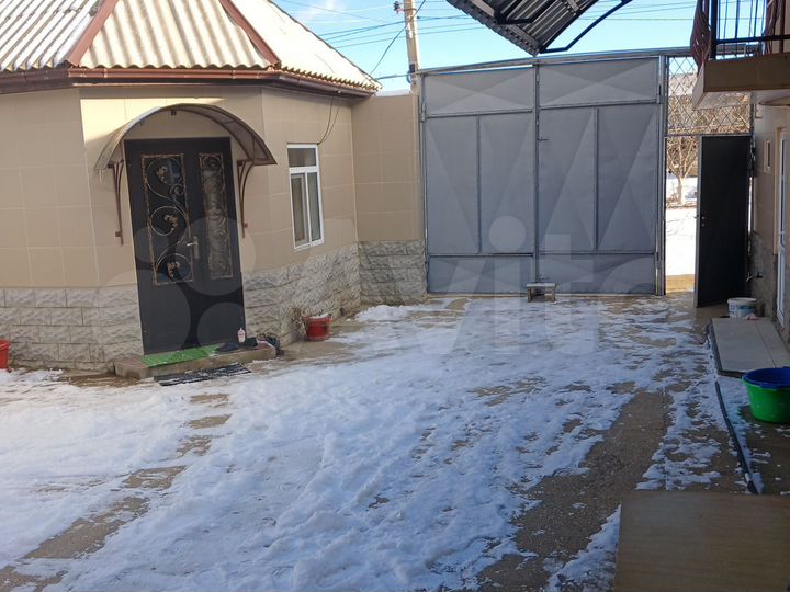 Дом 180 м² на участке 8 сот.