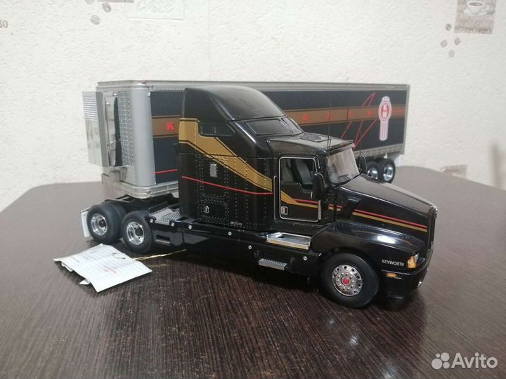 Модель kenworth T600