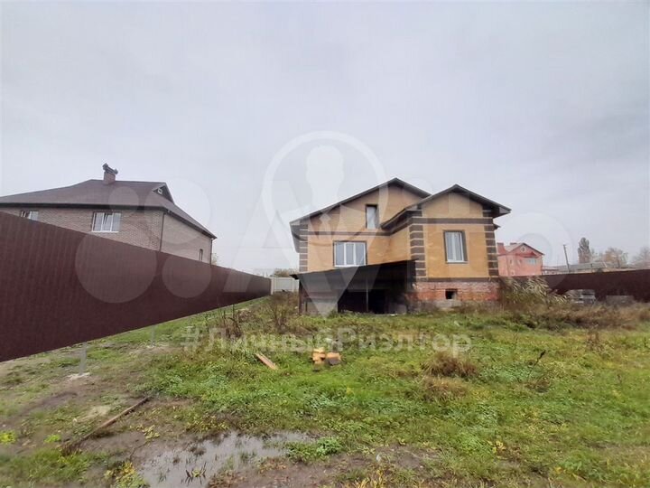 Дом 313,1 м² на участке 10 сот.