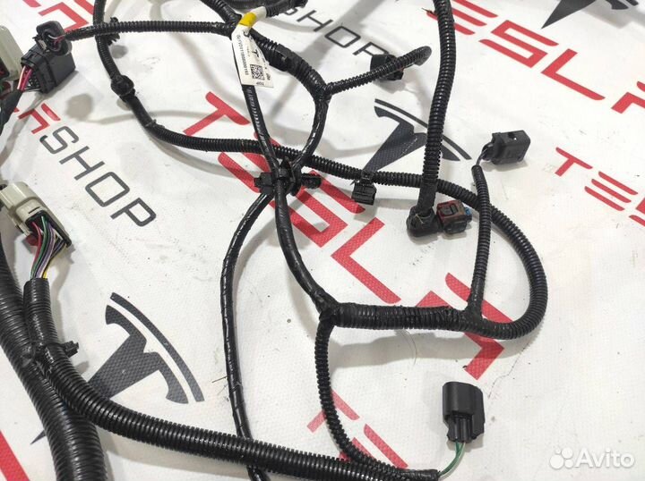 Электропроводка заднего подрамника Tesla Model S