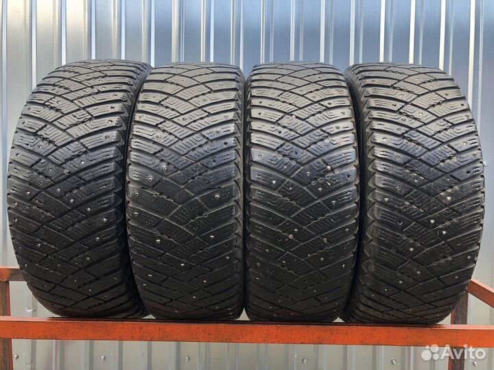 Goodyear Ultragrip Ice Arctic 205/55 R16