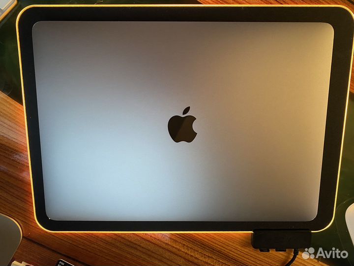 Macbook air 13 2020 i5 512gb