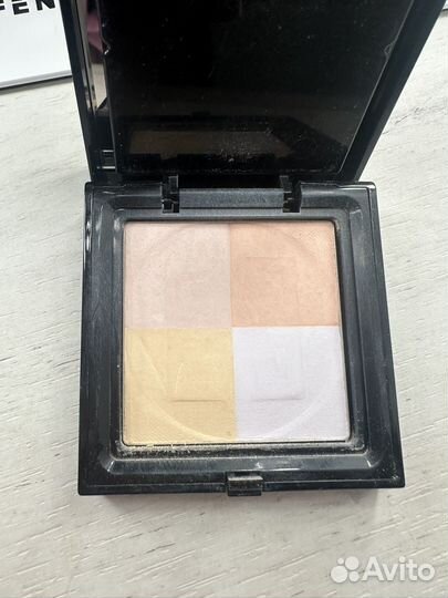 Givenchy пудра